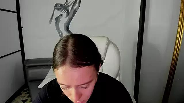 LanaHiuston from StripChat