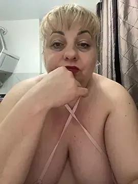 LanaSoftt from StripChat