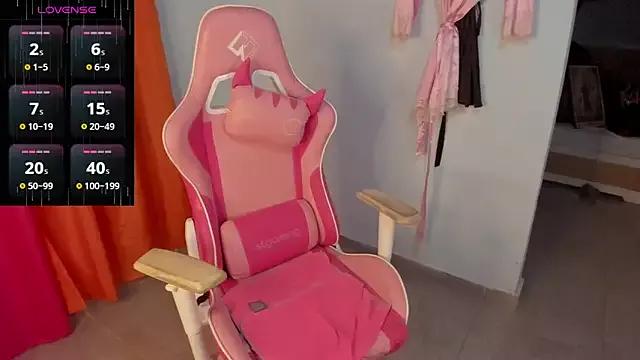 Lara_Asher from StripChat