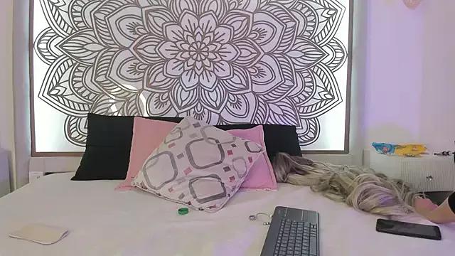Lara_Crofftt from StripChat