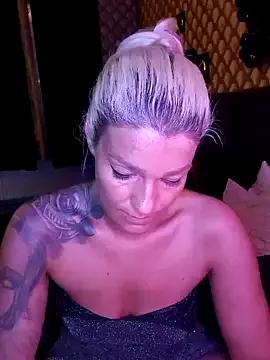 Lara_SecretLady from StripChat