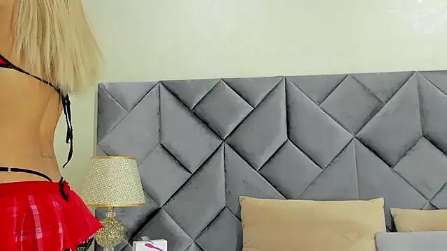lara_wolf from StripChat