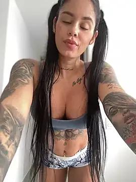 LaraHenao from StripChat