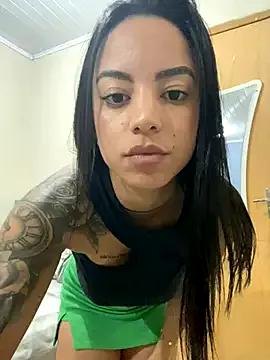 larasanshes from StripChat
