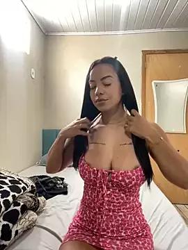 larasanshes from StripChat