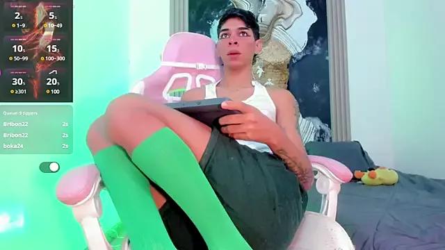 laura_barjun from StripChat is Freechat