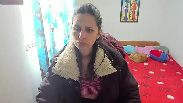 lauren_ashlee from StripChat is Freechat