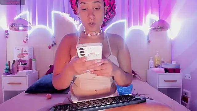 Girls: try live performances with matured performers, from dancing to quirks, in a variety of beautiful sex cams.
