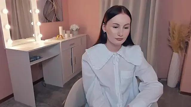 LaveraSoles from StripChat is Freechat