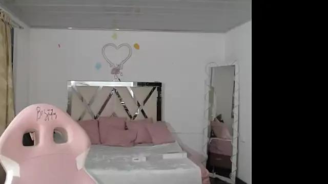 Laylafoxy_tay from StripChat