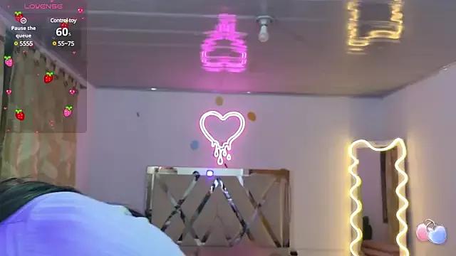 Girls: try live performances with matured performers, from dancing to quirks, in a variety of beautiful sex cams.