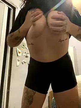 LaylaHot from StripChat