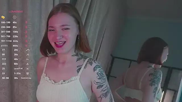 LeahRogens from StripChat is Freechat