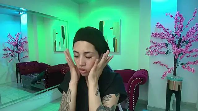 Leia_queens from StripChat is Freechat
