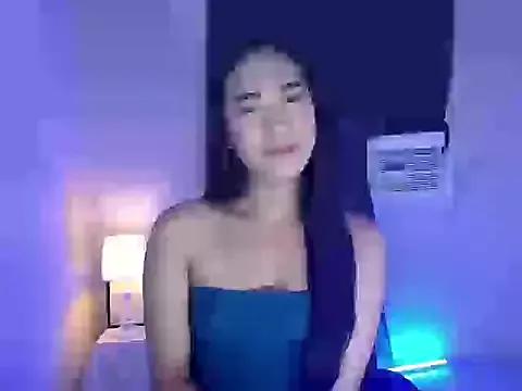 Leighs_Celine from StripChat is Freechat
