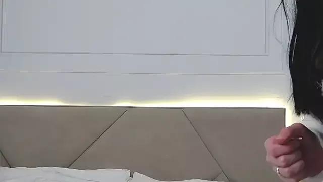 LeilaLow from StripChat