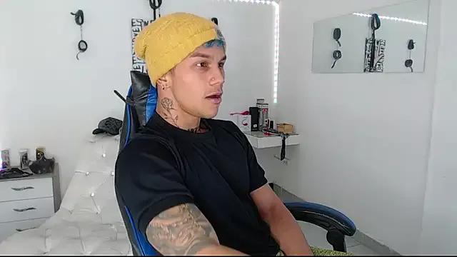 Leonard_Price from StripChat is Freechat