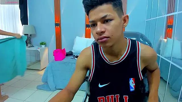 leslieanddrako from StripChat