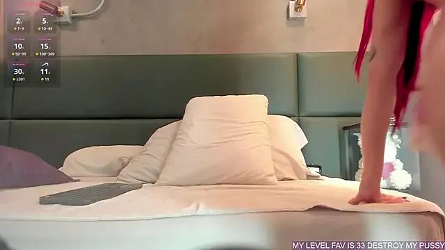 Leslymonroe from StripChat