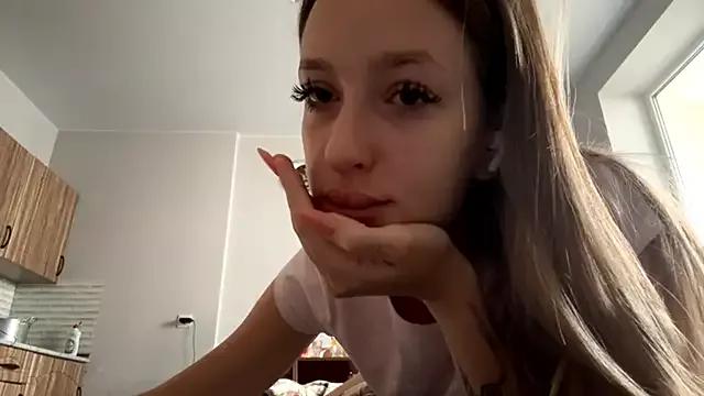LESSIE_LEON from StripChat