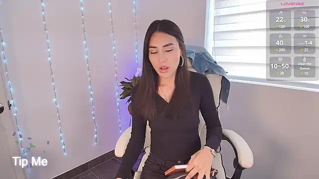 leyla_mercier from StripChat