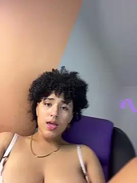 liaamoretz from StripChat