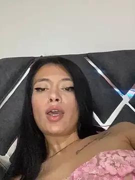 LiaCollings from StripChat is Freechat