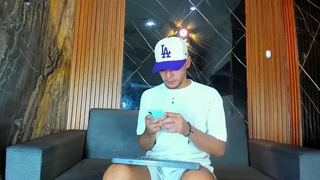 liam_genner_ from StripChat is Freechat
