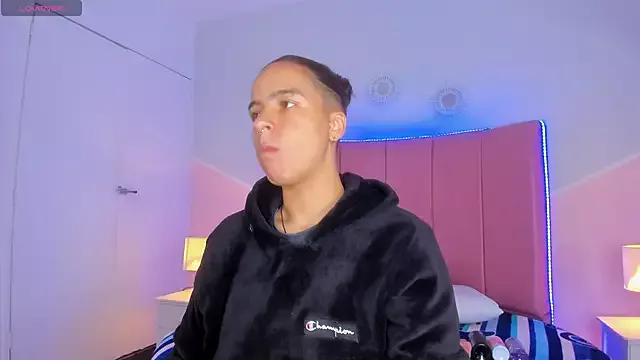 Liiam_smith_ from StripChat is Freechat