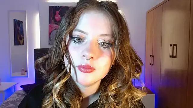 Lil_bela from StripChat is Freechat