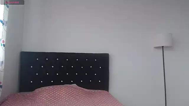 lilacream from StripChat