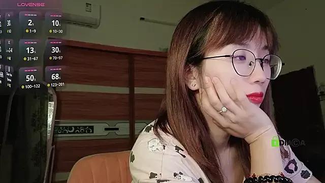 Lili_666 from StripChat