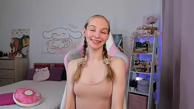 Lili_Lucky from StripChat is Freechat