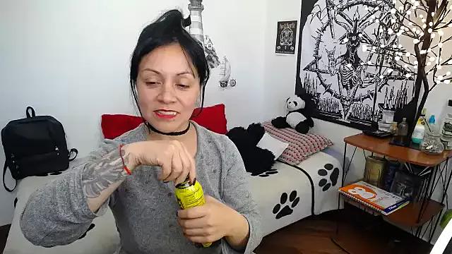 lili_peach from StripChat is Freechat