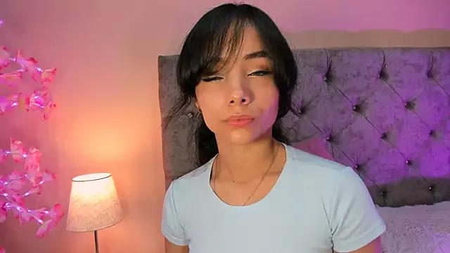 lili_qeen_ from StripChat