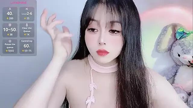 LiLiLily from StripChat is Freechat