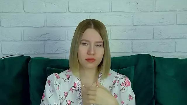 LiliLinn from StripChat
