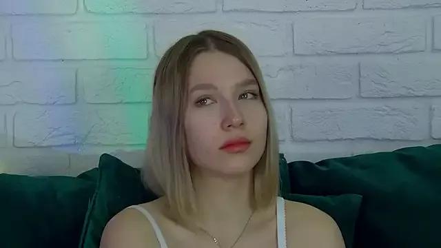 LiliLinn from StripChat