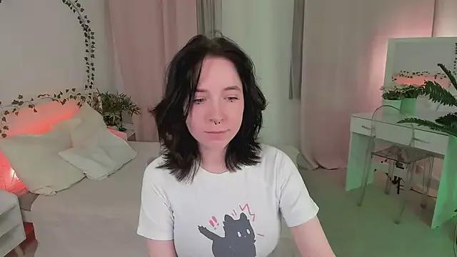 lilithlunna from StripChat is Freechat