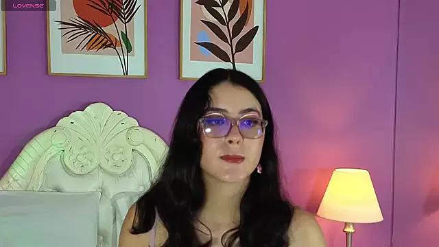 LiLLiAnderson from StripChat is Freechat