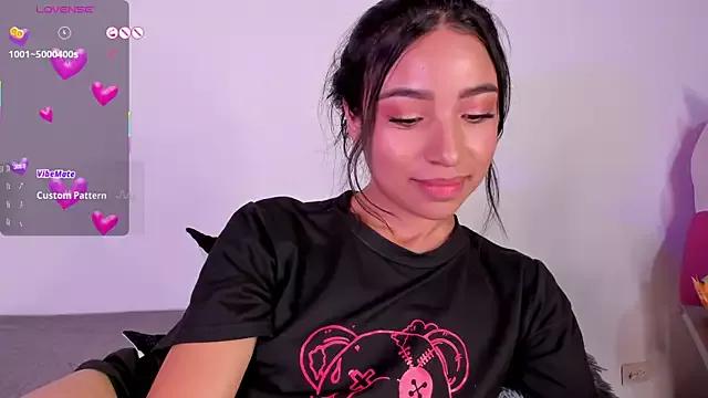 lillielover16 from StripChat