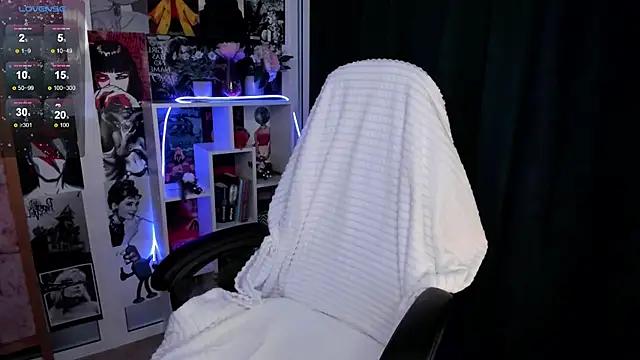 Lilly_Soulmate from StripChat