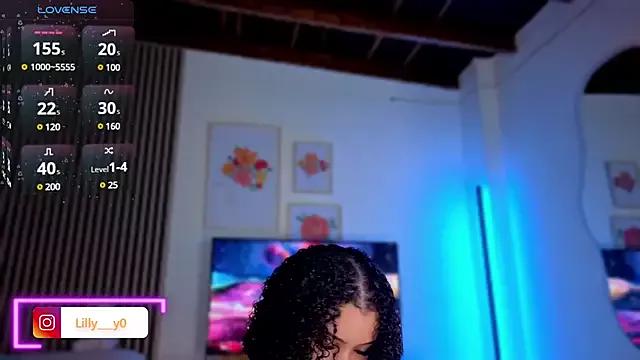 LillyDolls23 from StripChat