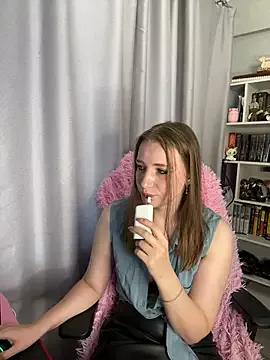 LillyFan-X from StripChat