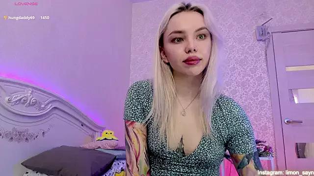 LillyMoure_ from StripChat