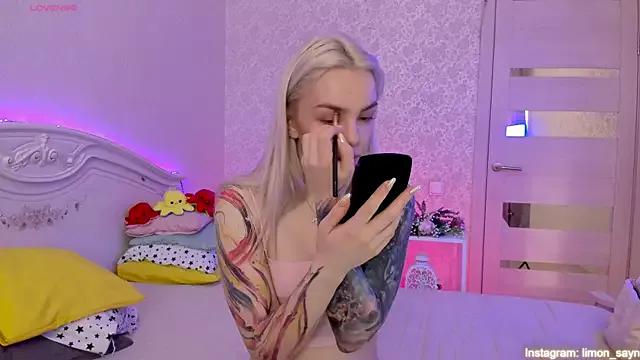 LillyMoure_ from StripChat