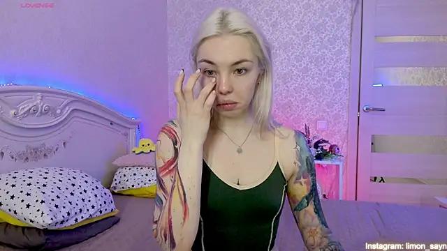 LillyMoure_ from StripChat