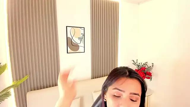 Lillyy_jones from StripChat
