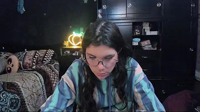 Lilmarieee from StripChat