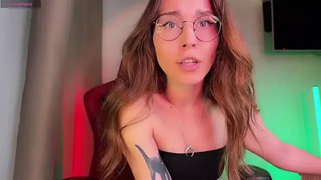 LilMeowMeow from StripChat is Freechat